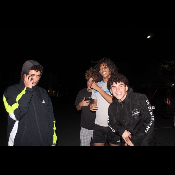 Meet your Posher, Javier - Picture 1 of 1